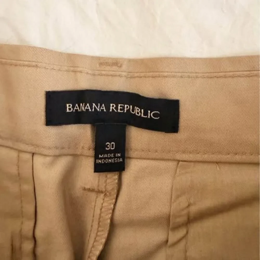 NWT Banana Republic Men's Stretch Chino Shorts - Size 30 (Khaki)